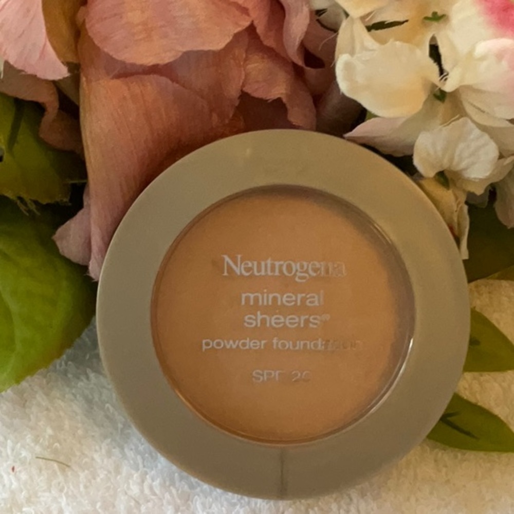 NEUTROGENA FOUNDATION NIP